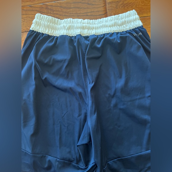Adidas Shorts Men’s Basketball Club Navy White Size L - Picture 9 of 14
